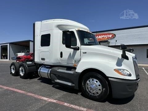 2022 International LT - Photo 1